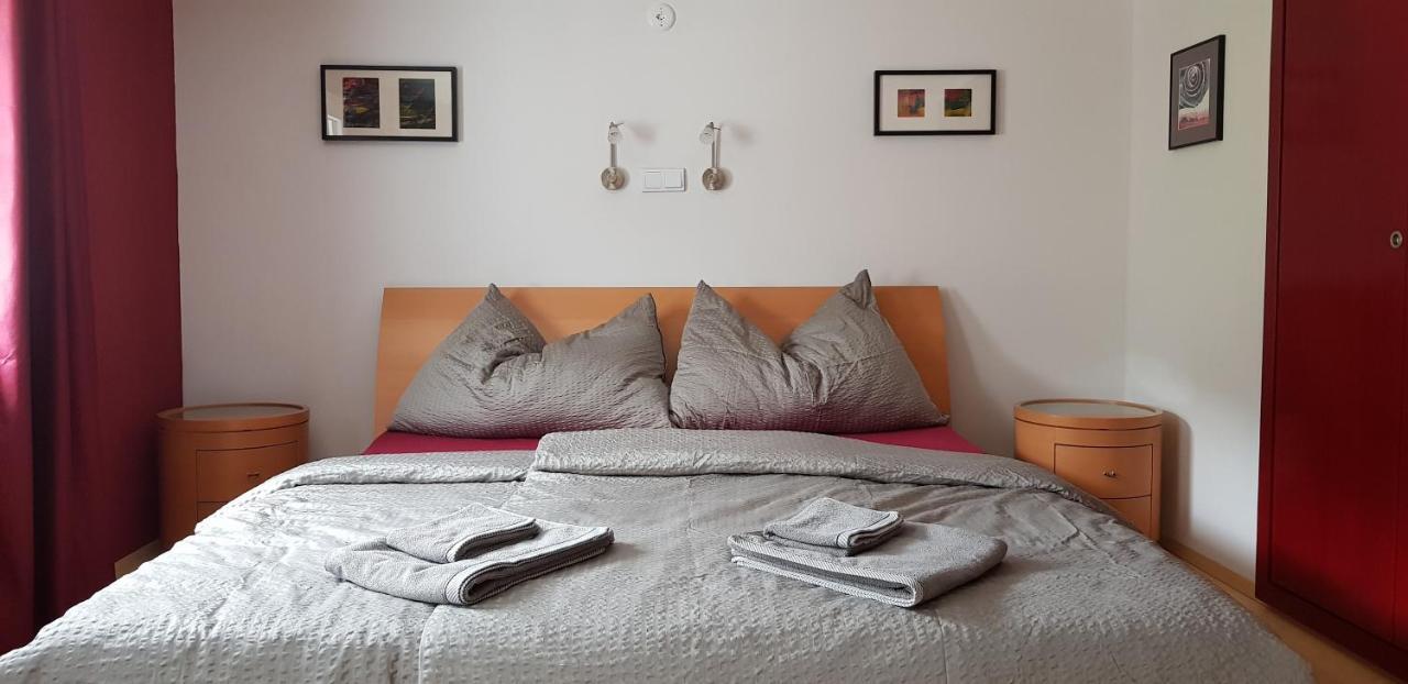 Casa Cuschina - Mit Sauna In Der Schoenen Surselva Dardin Luaran gambar