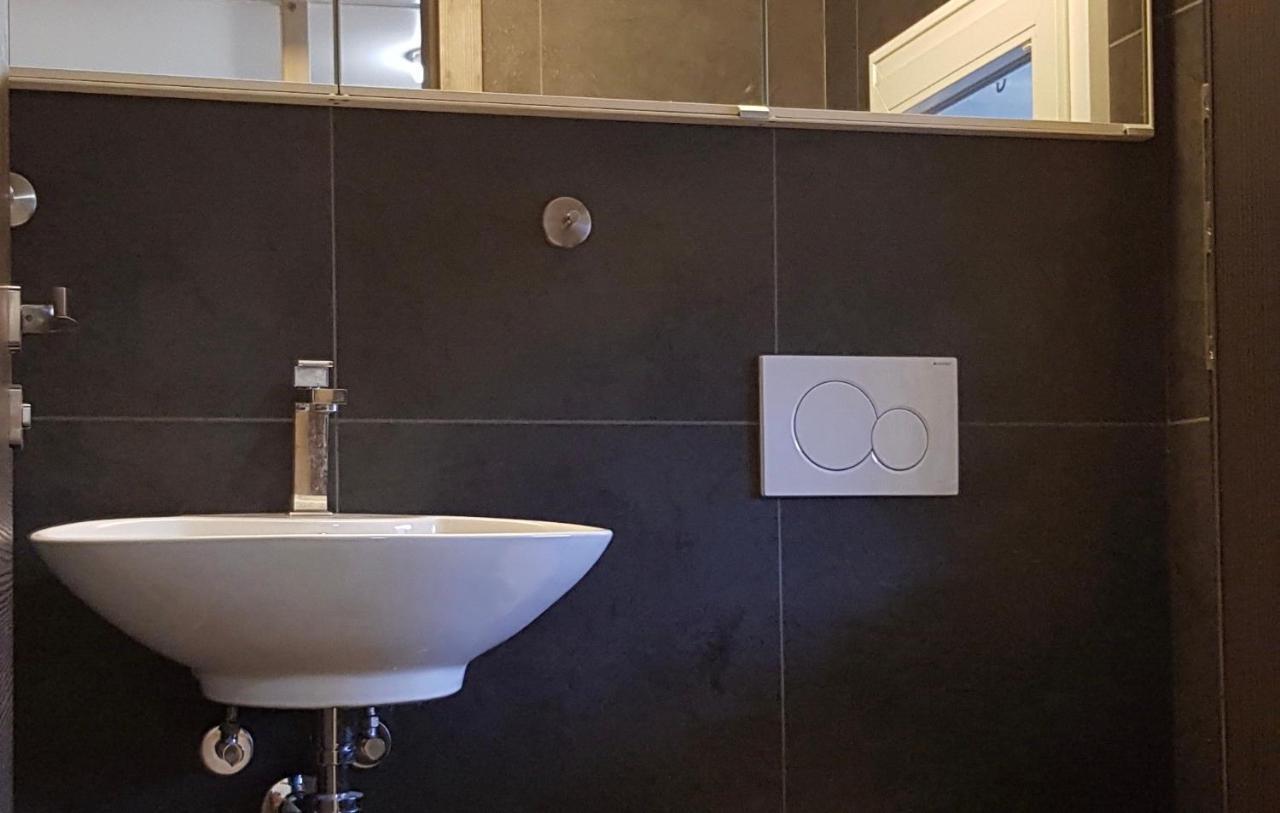 Casa Cuschina - Mit Sauna In Der Schoenen Surselva Dardin Luaran gambar